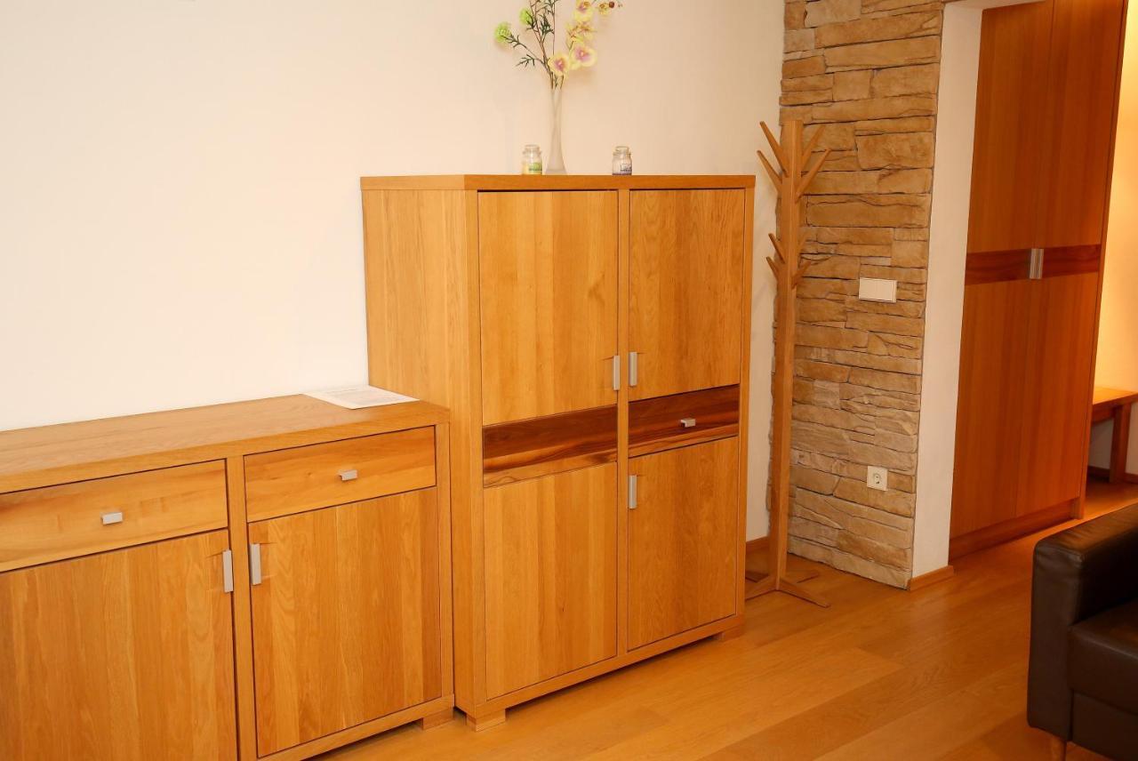 Apartments Vrdjan Cerknica Ngoại thất bức ảnh