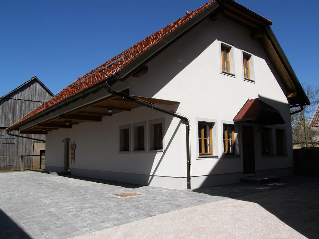 Apartments Vrdjan Cerknica Ngoại thất bức ảnh
