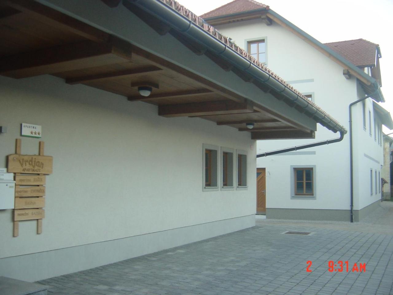 Apartments Vrdjan Cerknica Ngoại thất bức ảnh